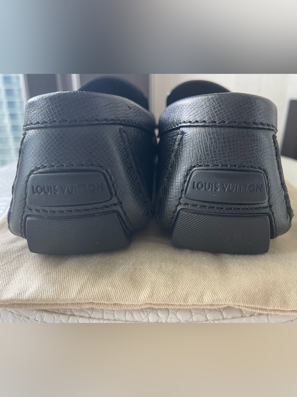 💯 authentic Louis Vuitton Black Leather LV Buckle Slip-On Loafers - Picture 7 of 9